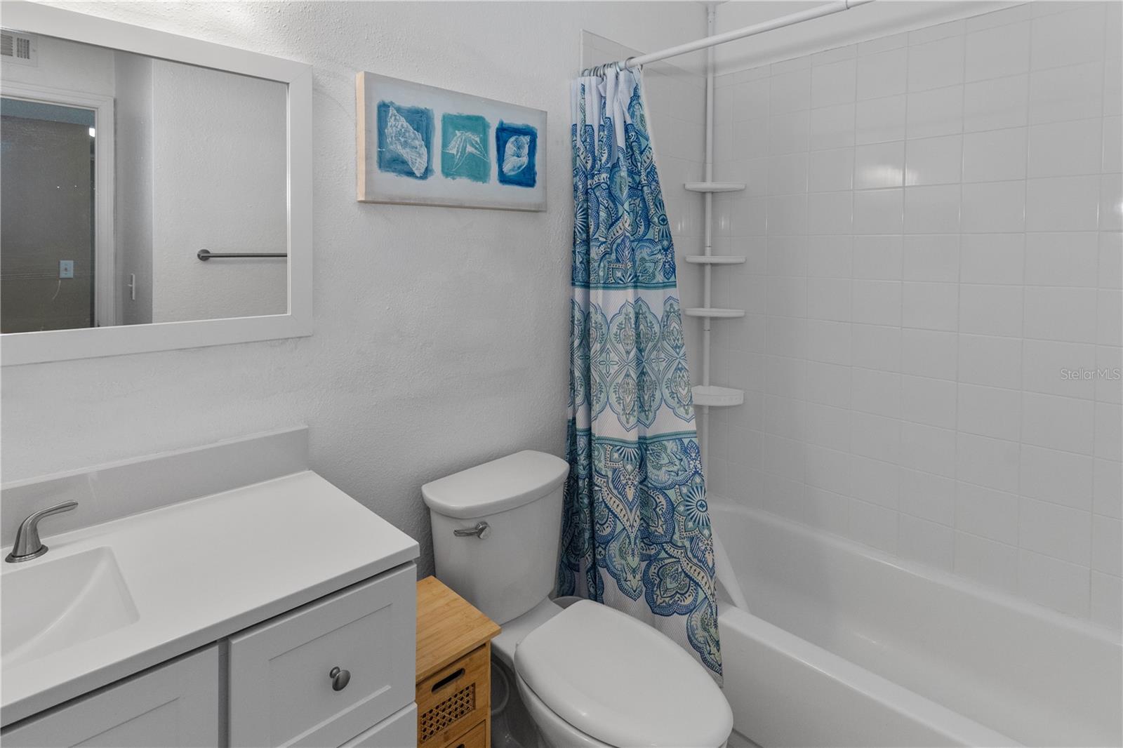 BELLA VISTA ON LAKE - Residential