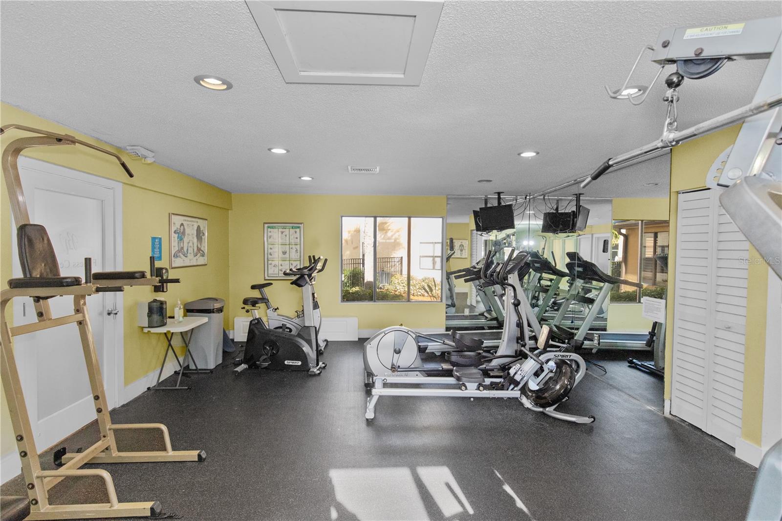 BELLA VISTA ON LAKE - Residential