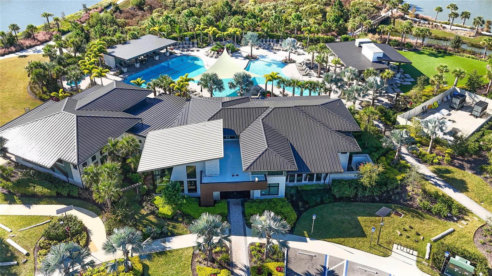 RIVER'S EDGE - Residential