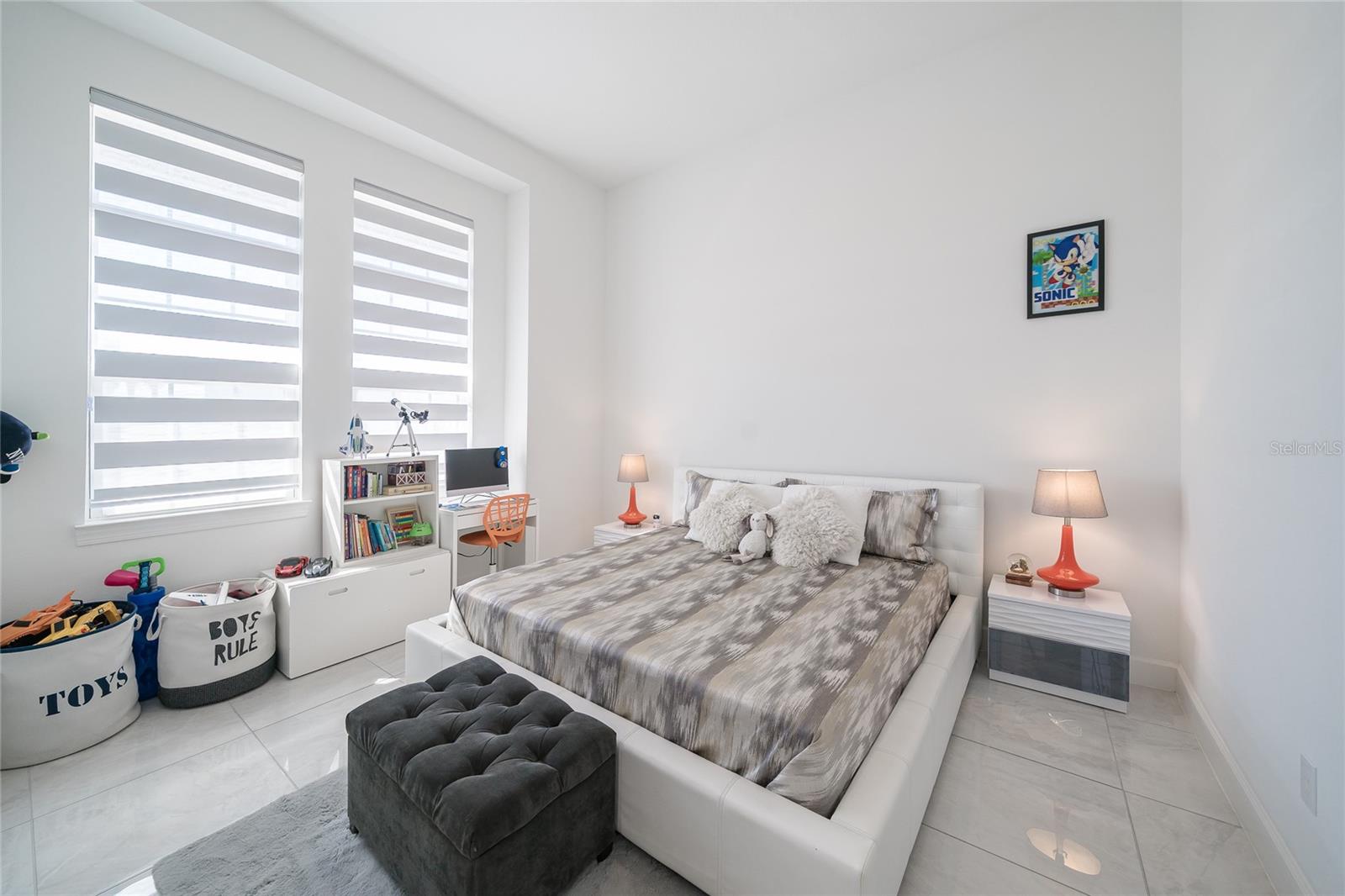 RIVER'S EDGE - Residential