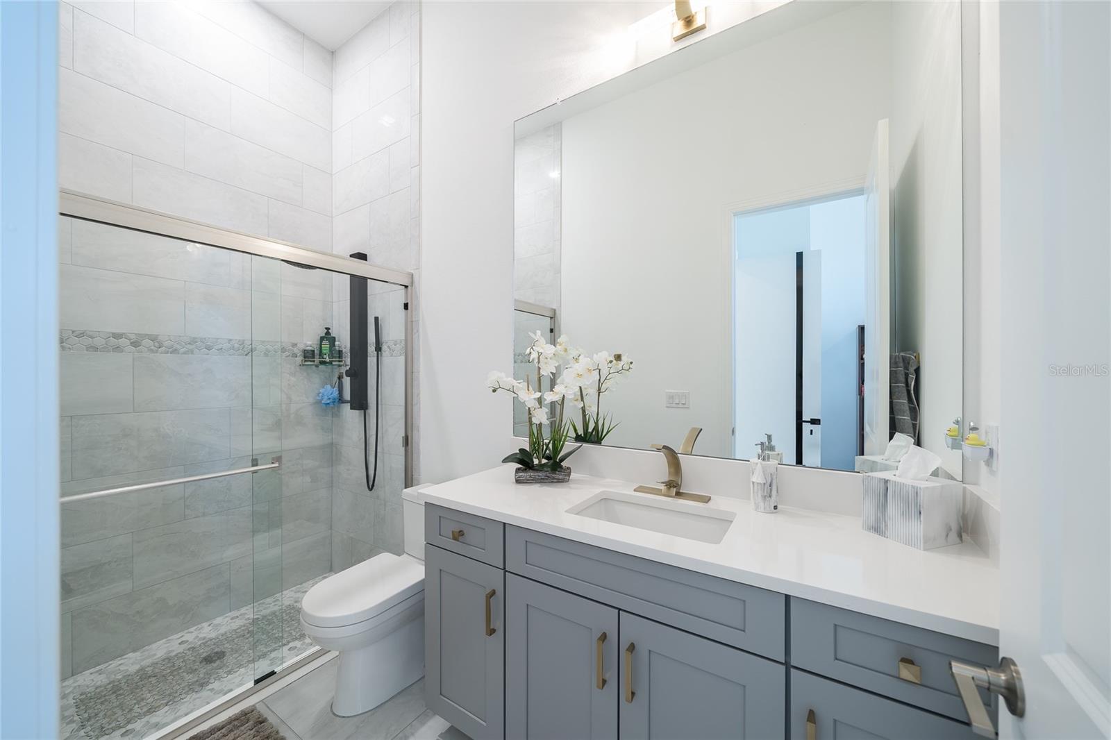 RIVER'S EDGE - Residential