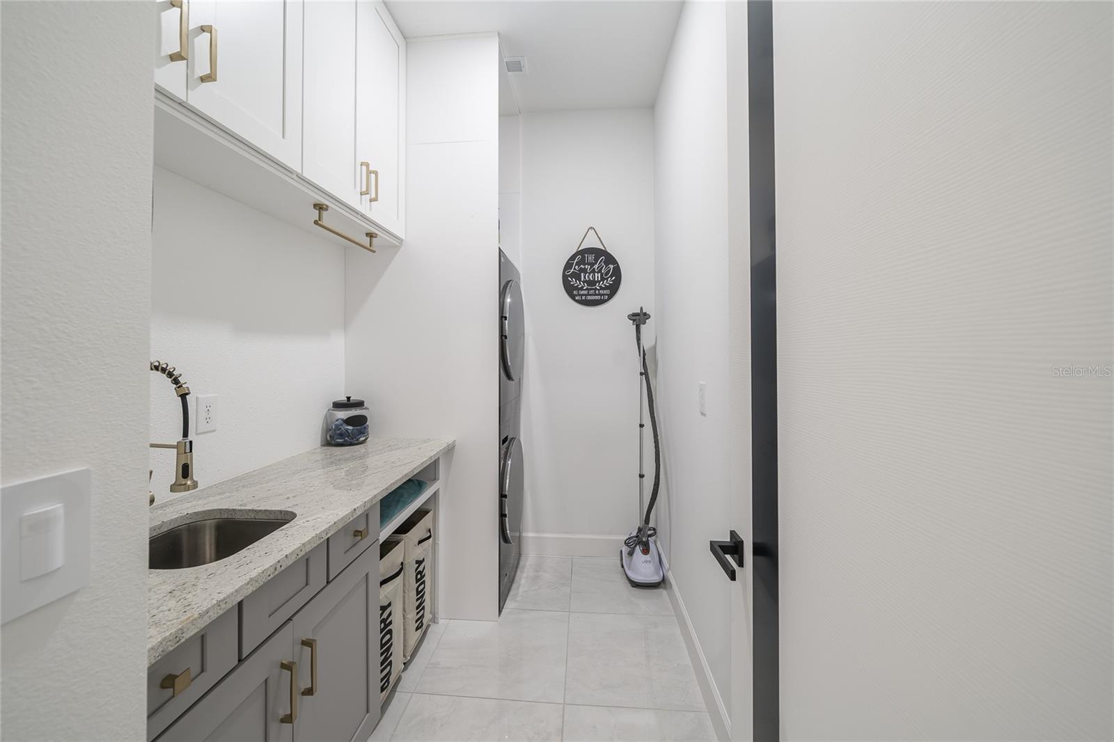 RIVER'S EDGE - Residential