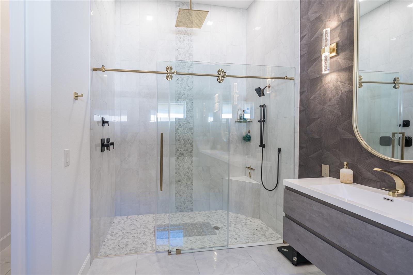 RIVER'S EDGE - Residential