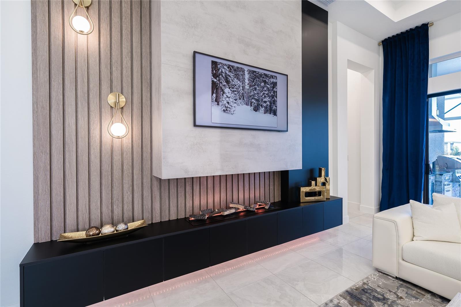 RIVER'S EDGE - Residential