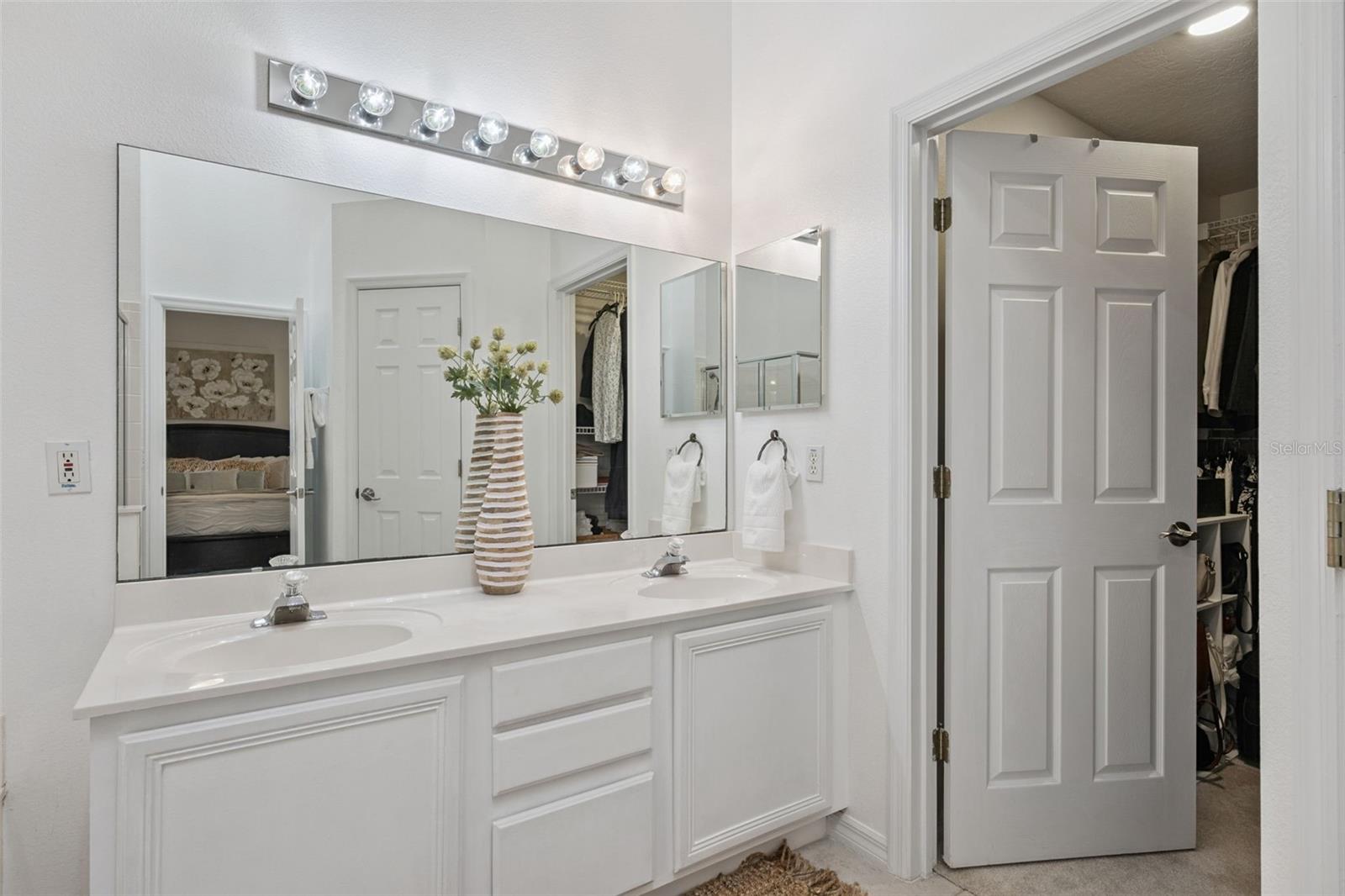 WATERFORD CHASE VILLAGE TR D - Residential