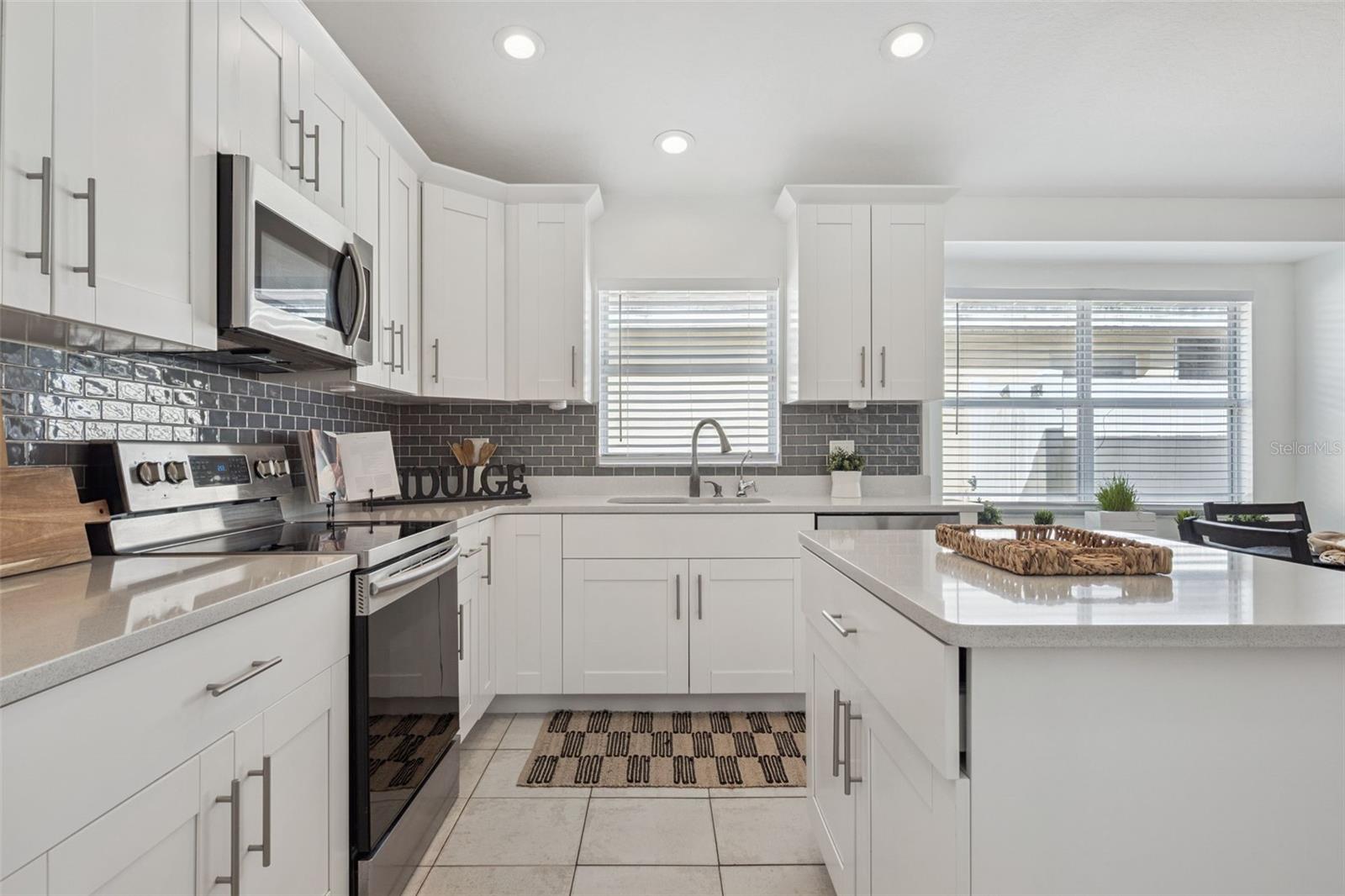 WATERFORD CHASE VILLAGE TR D - Residential