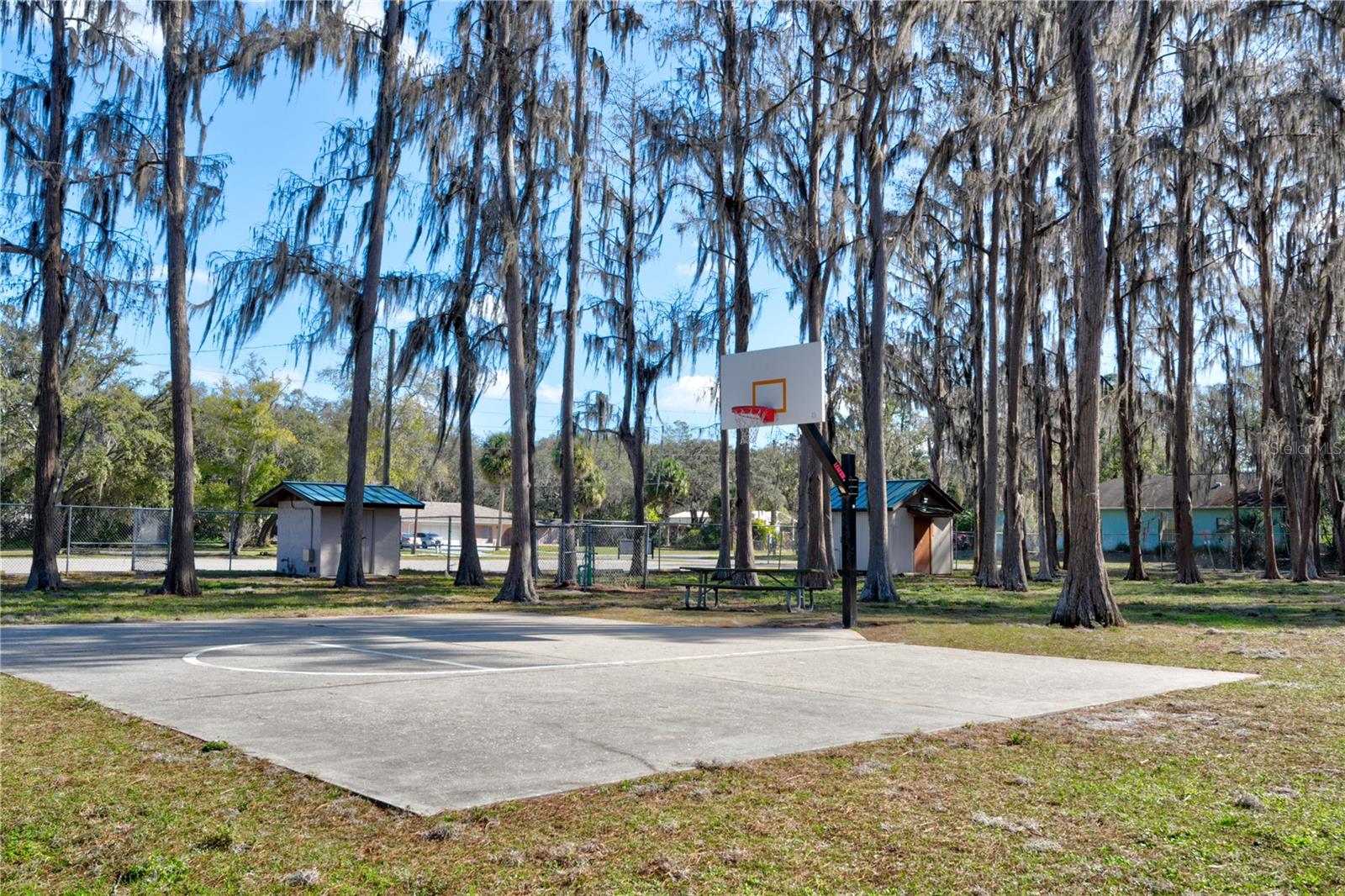 MOON LAKE ESTATES - Land