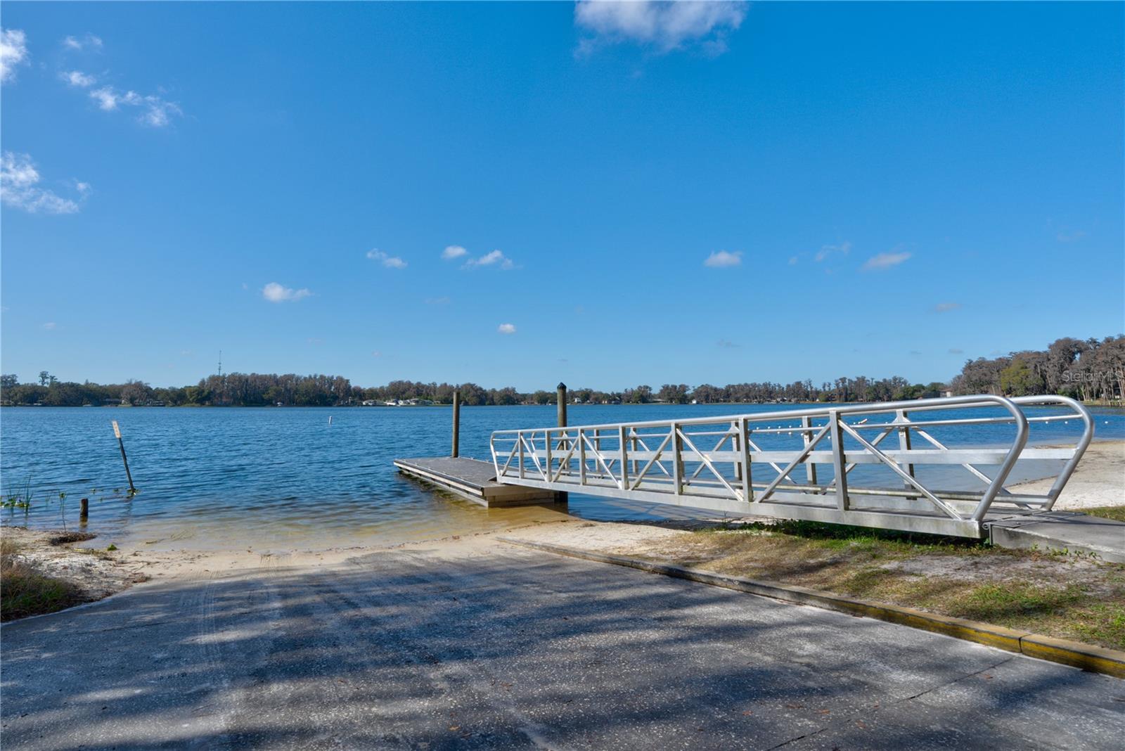 MOON LAKE ESTATES - Land