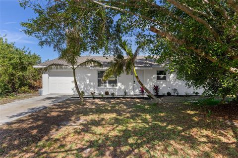 A home in PORT CHARLOTTE