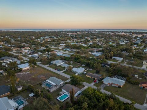 A home in PORT CHARLOTTE