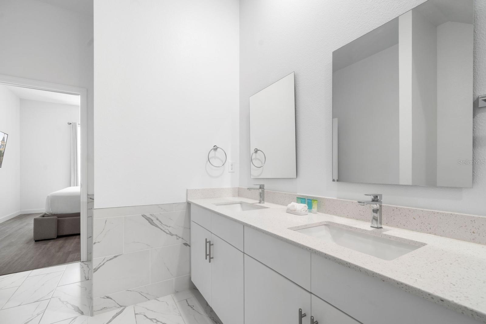 AZUR RESIDENCE - Residential