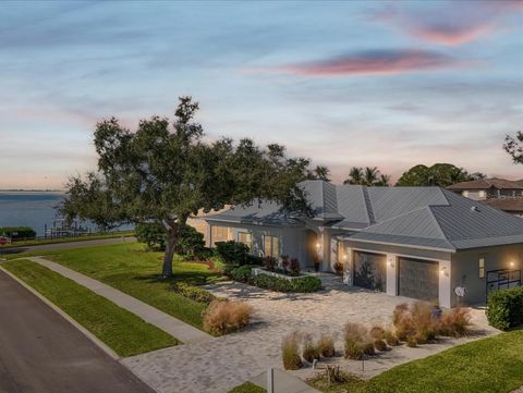 Photo of 7927 Longbay Boulevard, Sarasota, FL 34243 (MLS # A4672404)