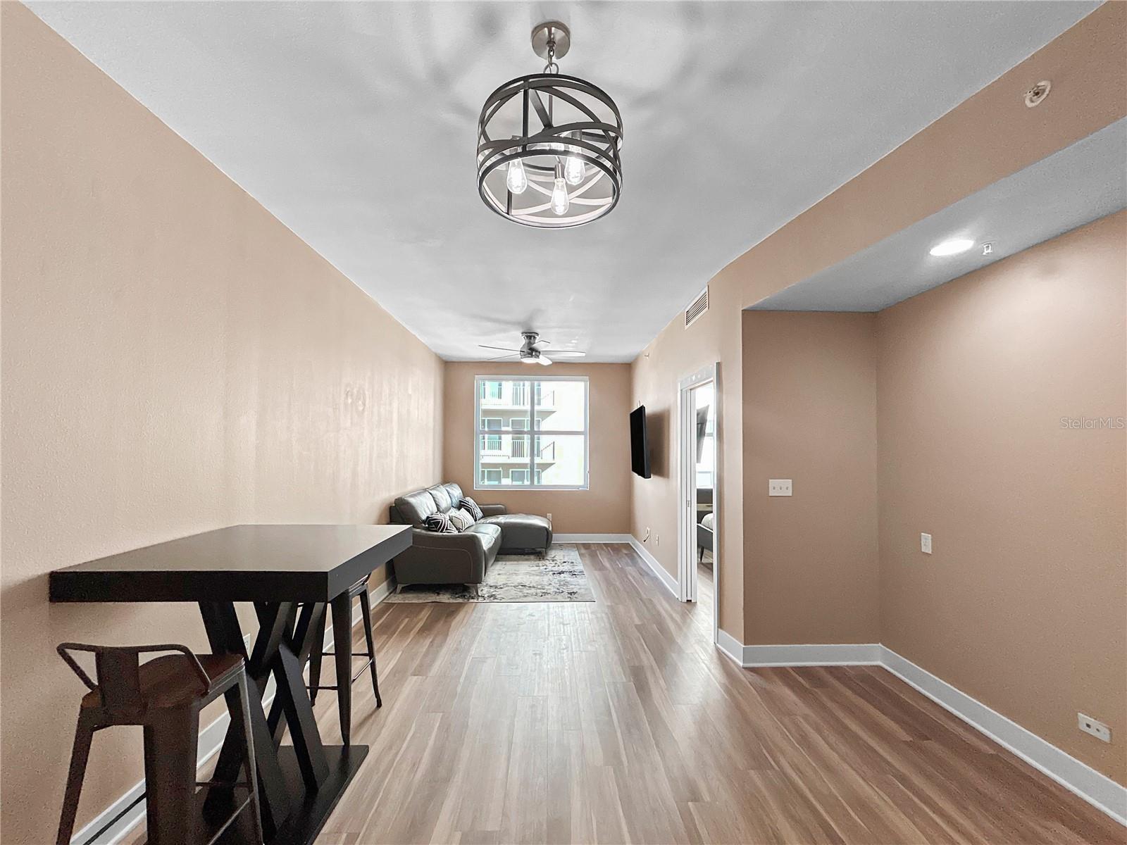 1120 E KENNEDY BOULEVARD 1427