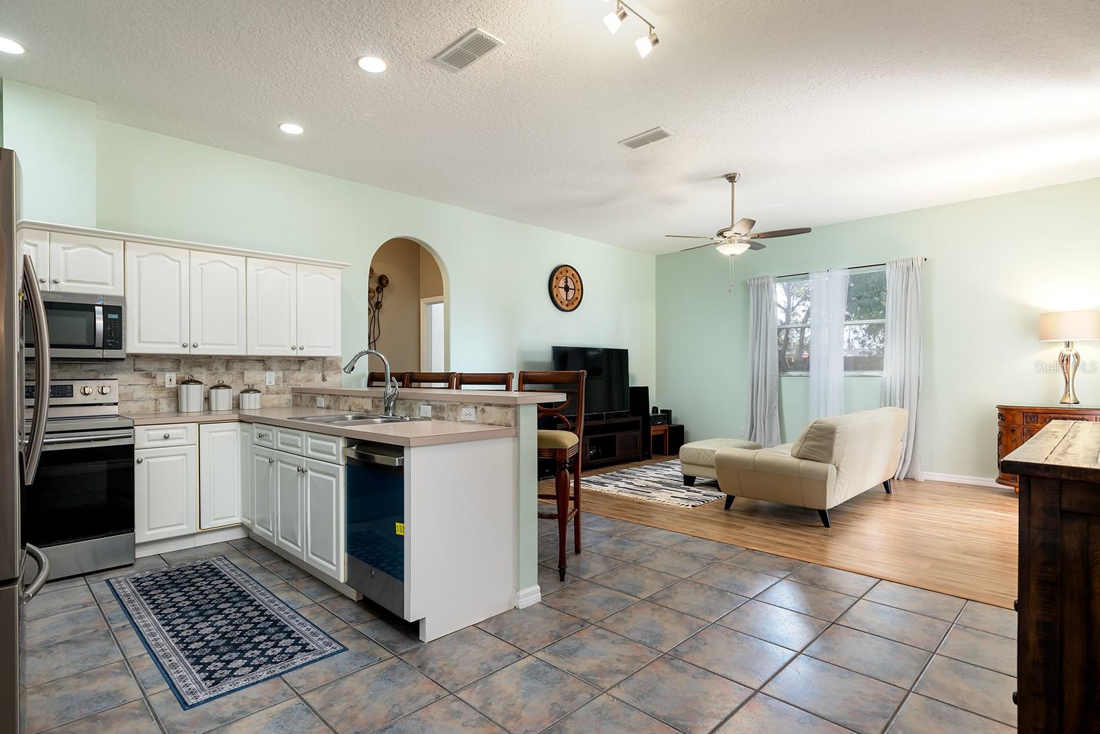 DELTONA LAKES UNIT 07 - Residential