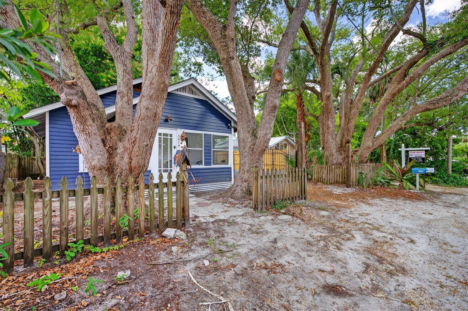 BOCA CEIGA PARK - Residential