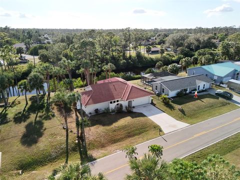 A home in PORT CHARLOTTE