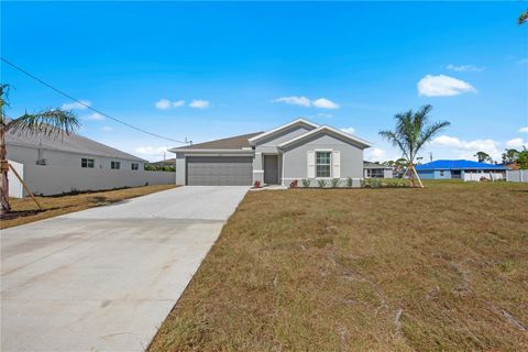 A home in PORT CHARLOTTE