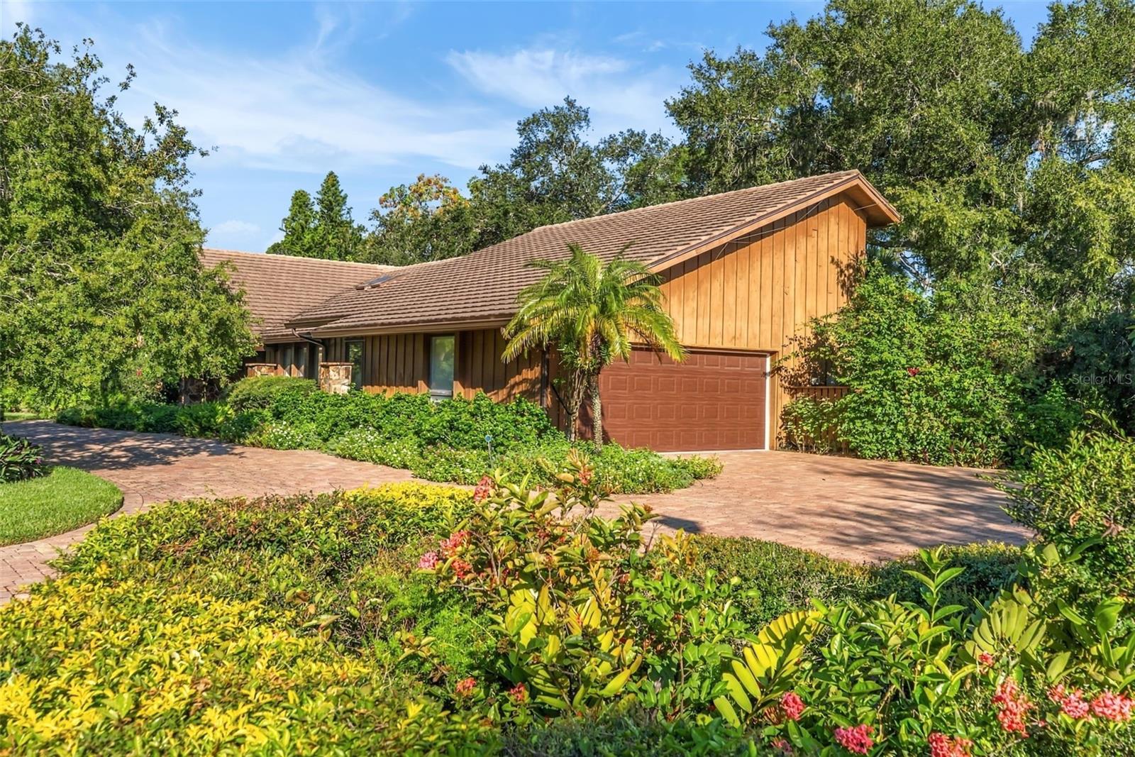 5122 KESTRAL PARK S