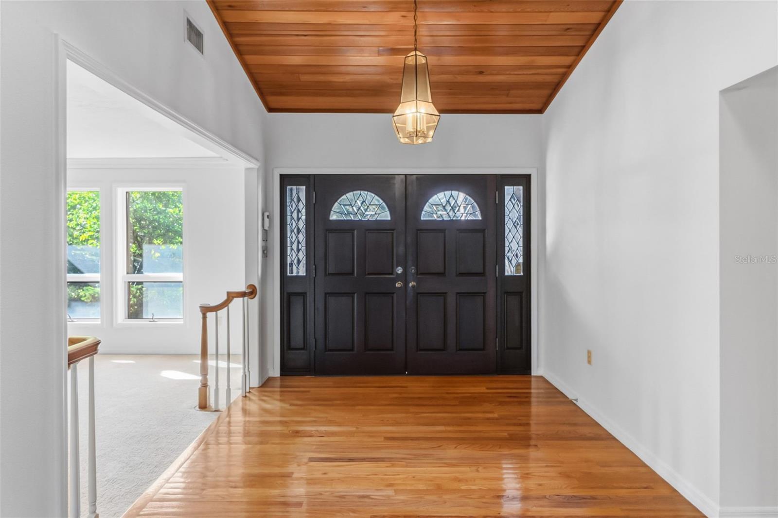 5122 KESTRAL PARK S