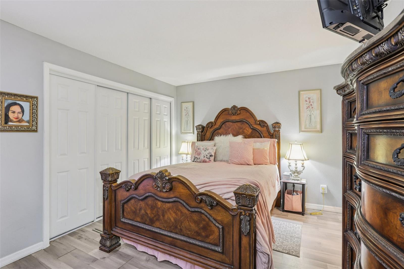 RIVER OAKS CONDO I - Residential