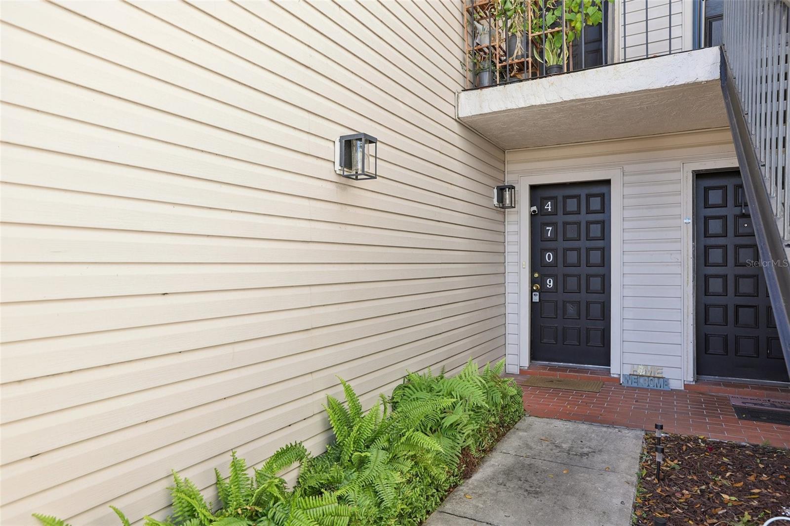 RIVER OAKS CONDO I - Residential