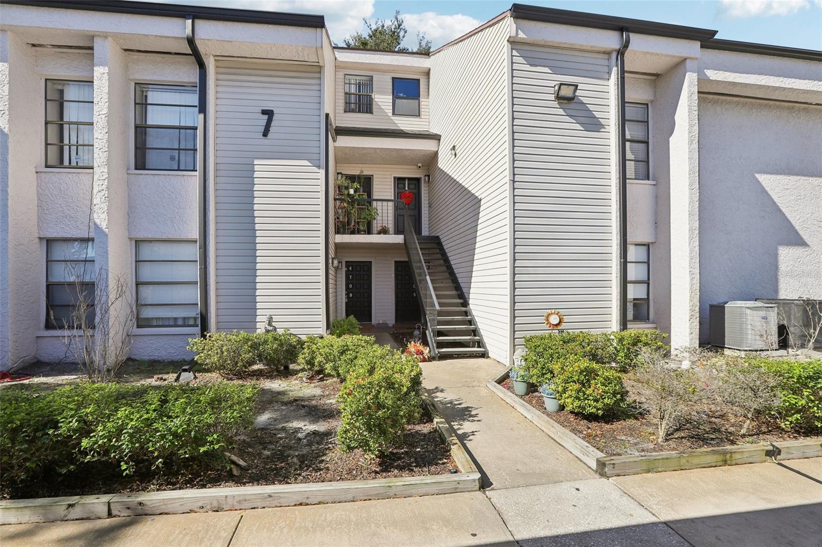 RIVER OAKS CONDO I - Residential