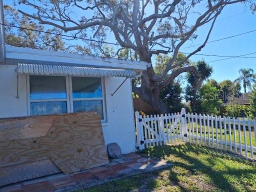 FOREST HILLS - Residential Lease