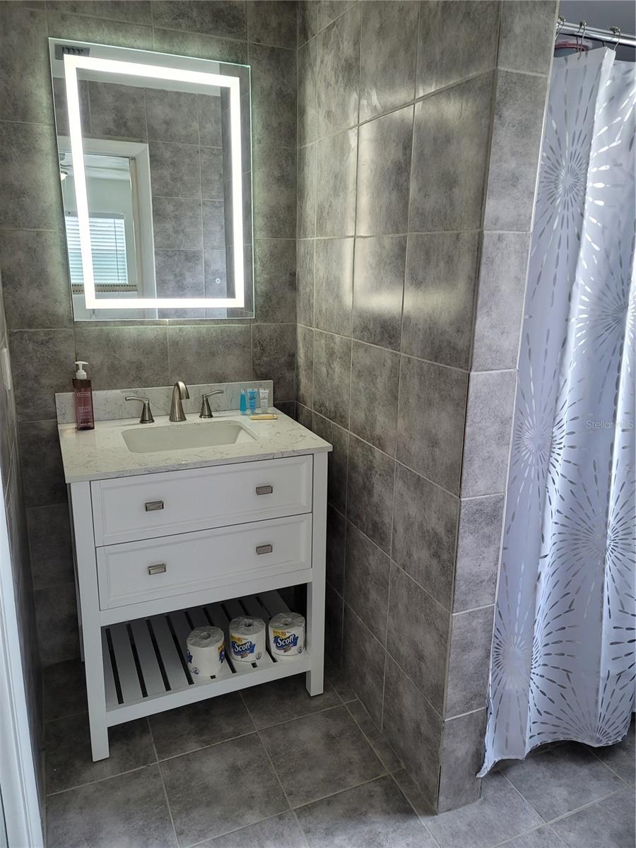 DELTONA LAKES UNIT 03 - Residential