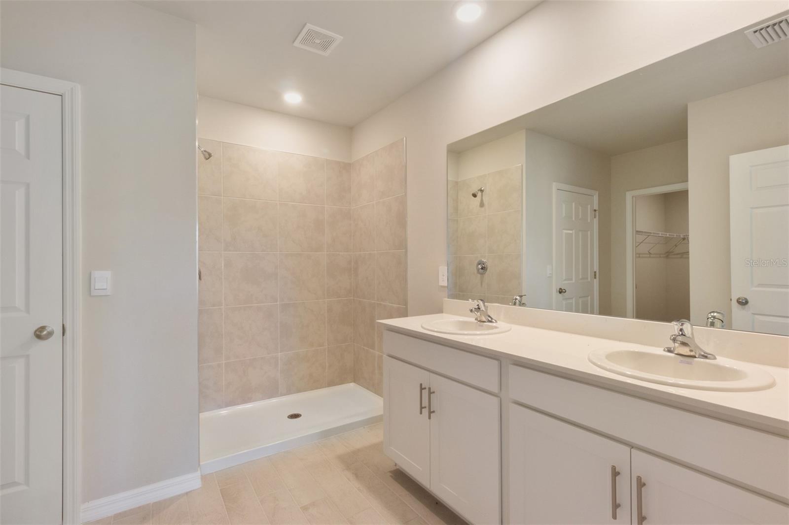 PUNTA GORDA ISLES SEC 16 - Residential Lease