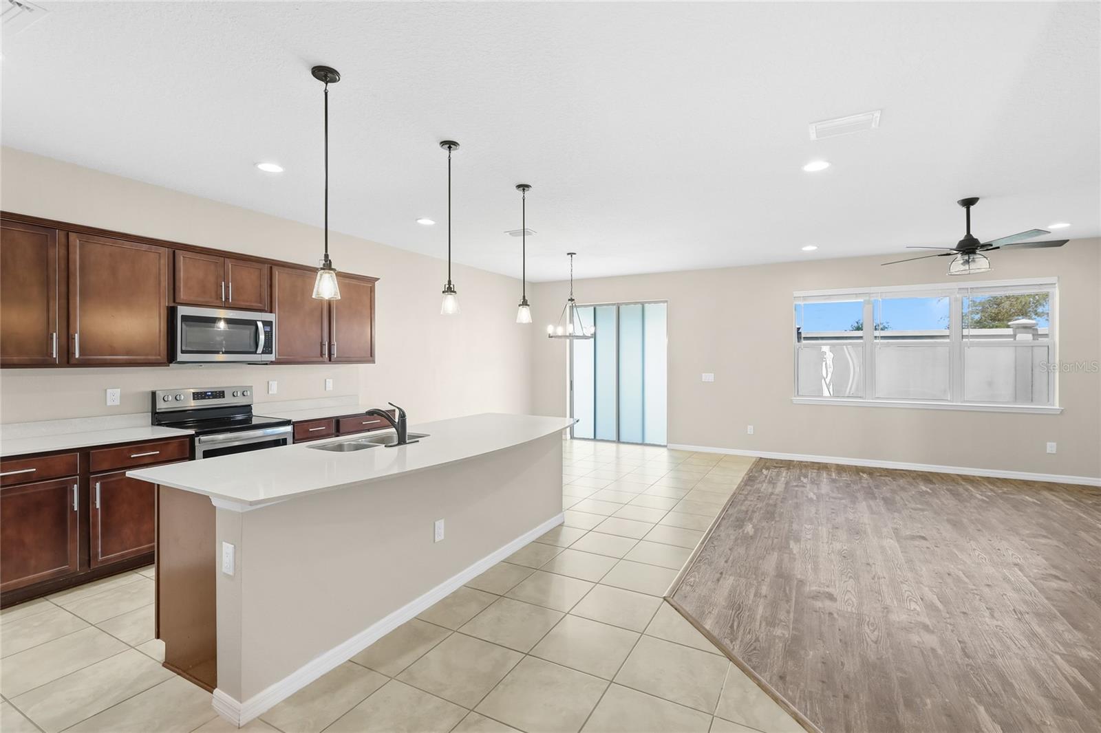 6574 KENAVA LOOP
