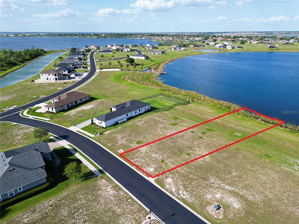 Photo of 283 Spinnaker Court, Auburndale, FL 33823 (MLS # S5143399)