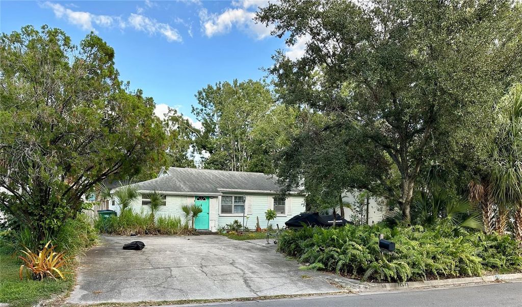 Photo of 3620 W Royal Palm Circle, Tampa, FL 33629 (MLS # TB8439273)