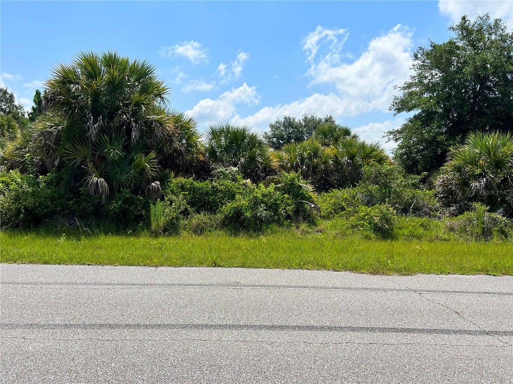 Photo of 7020 Hawksbury Street, Englewood, FL 34224 (MLS # O6440046)
