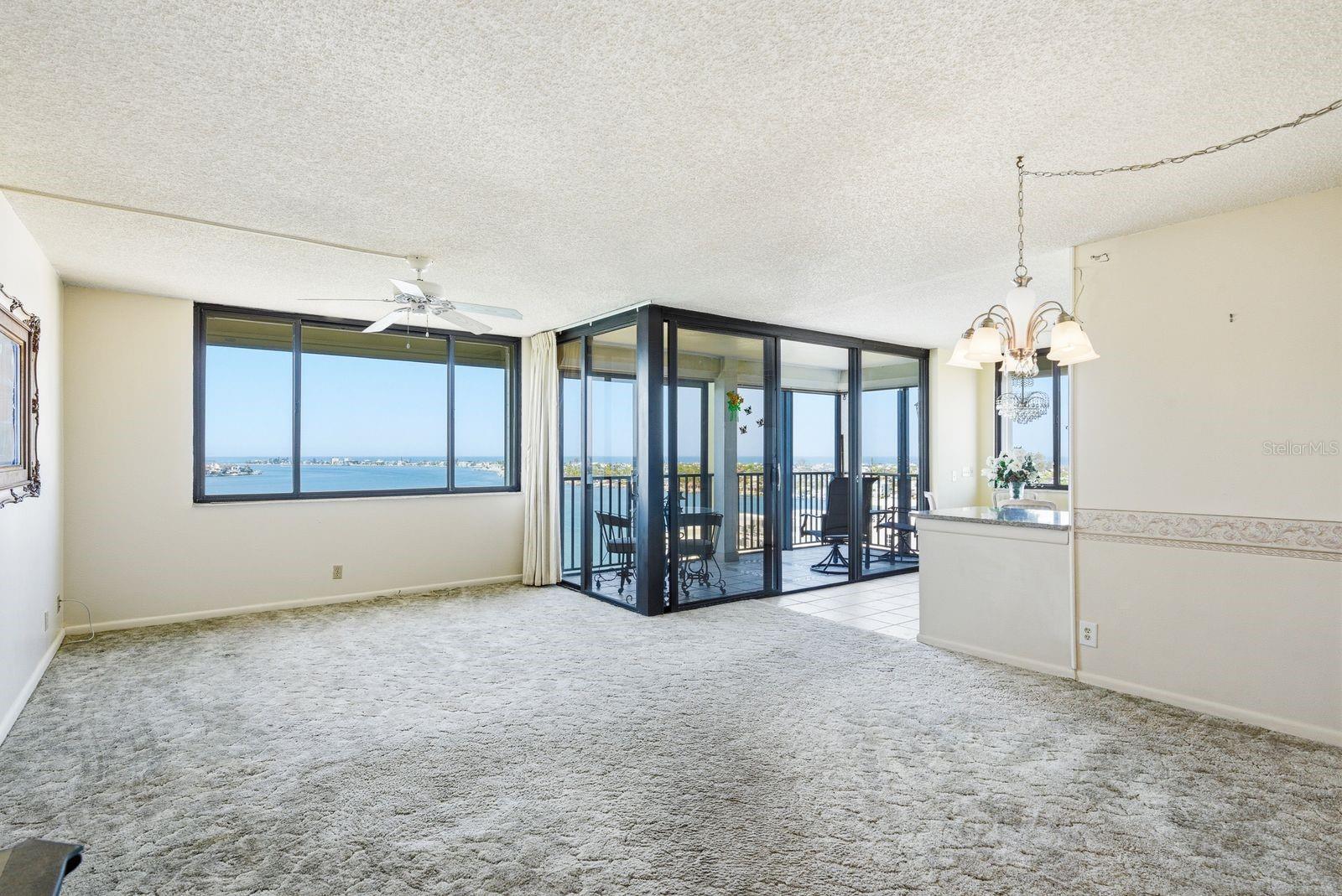 BAHIA DEL MAR IV - Residential