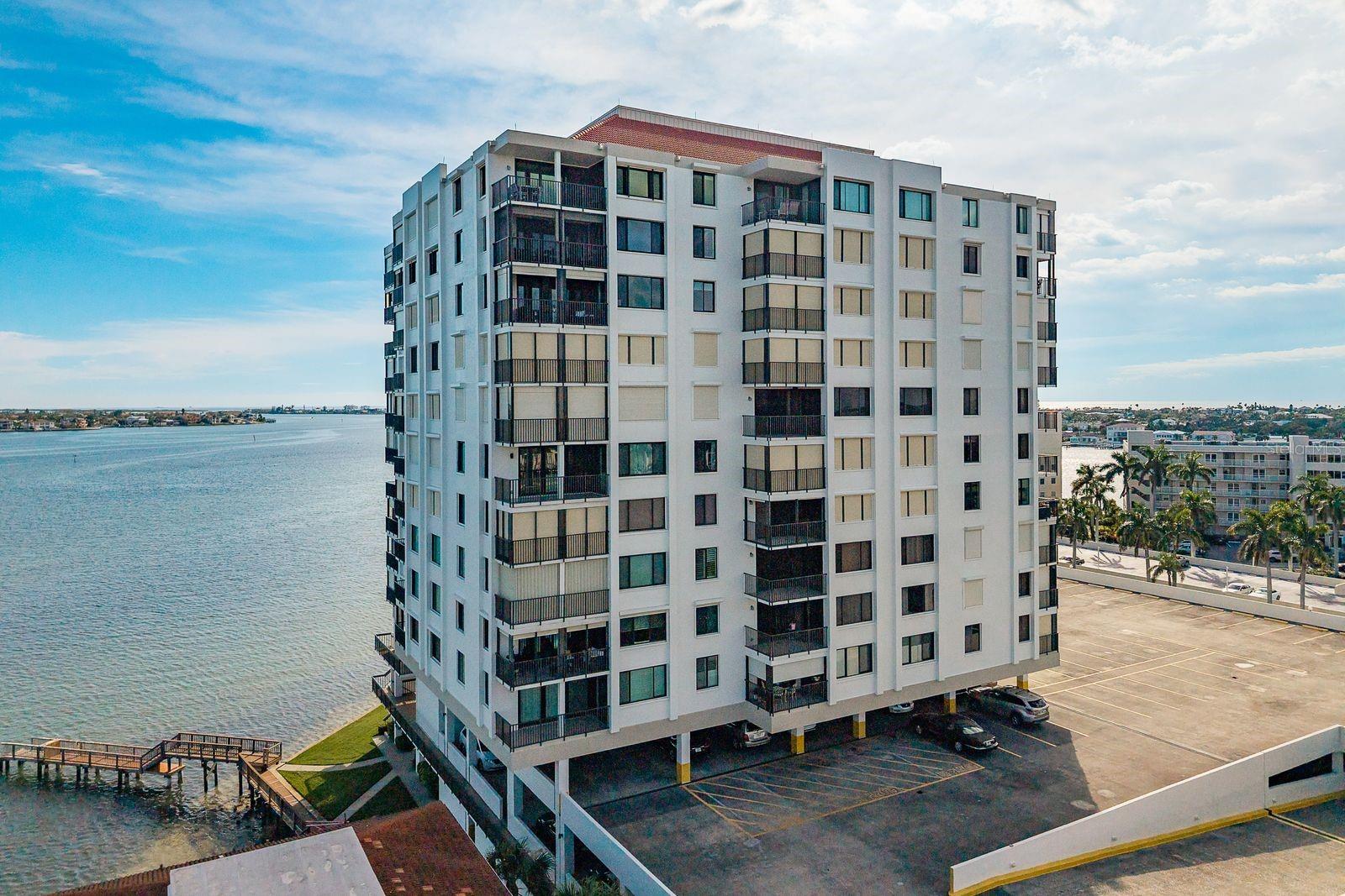 BAHIA DEL MAR IV - Residential