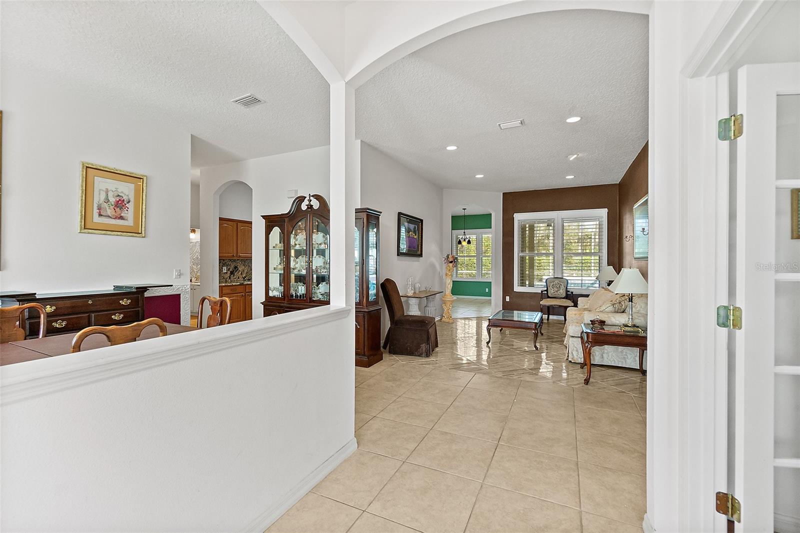 CYPRESS KNOLL - Residential