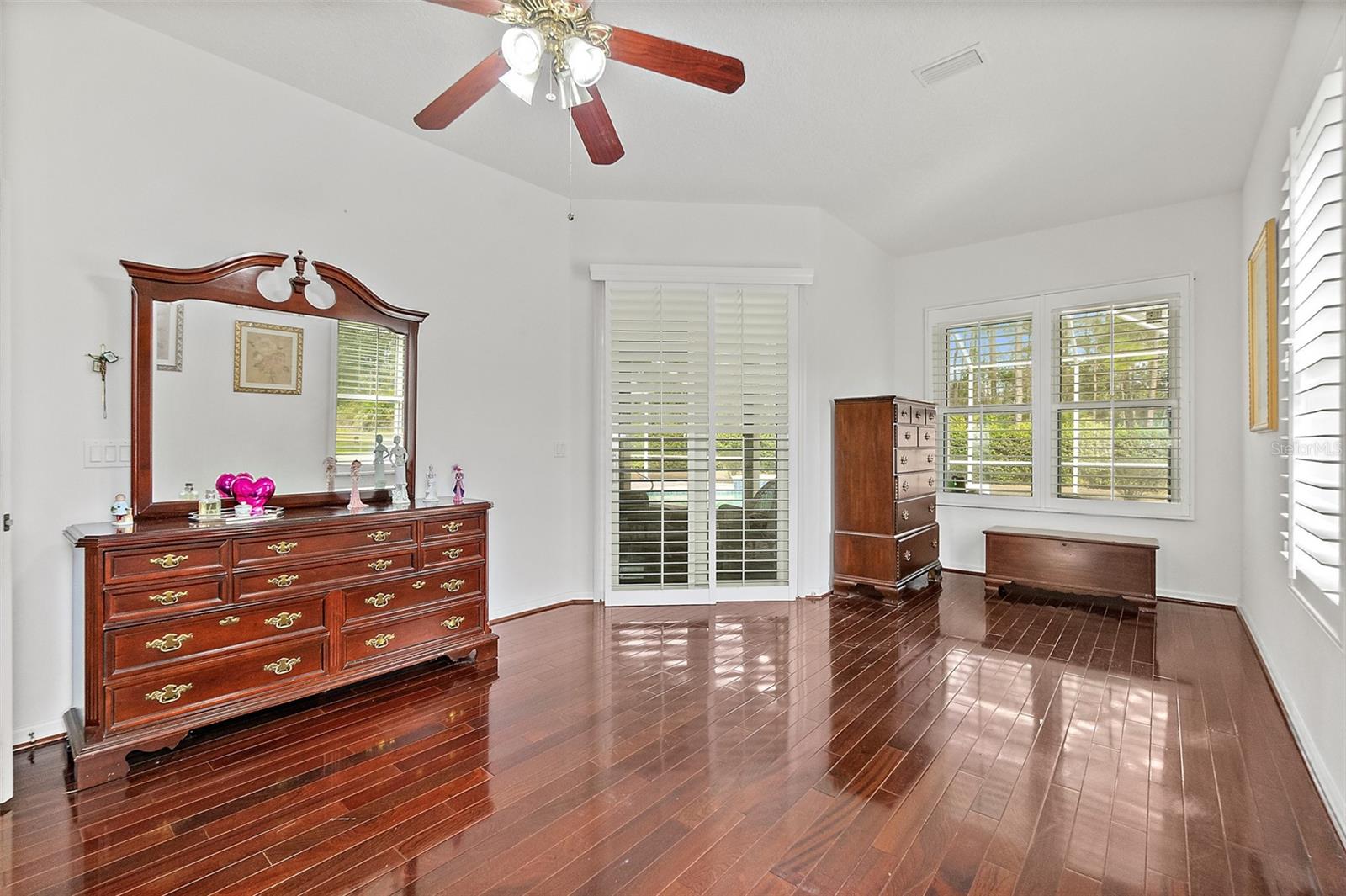 CYPRESS KNOLL - Residential