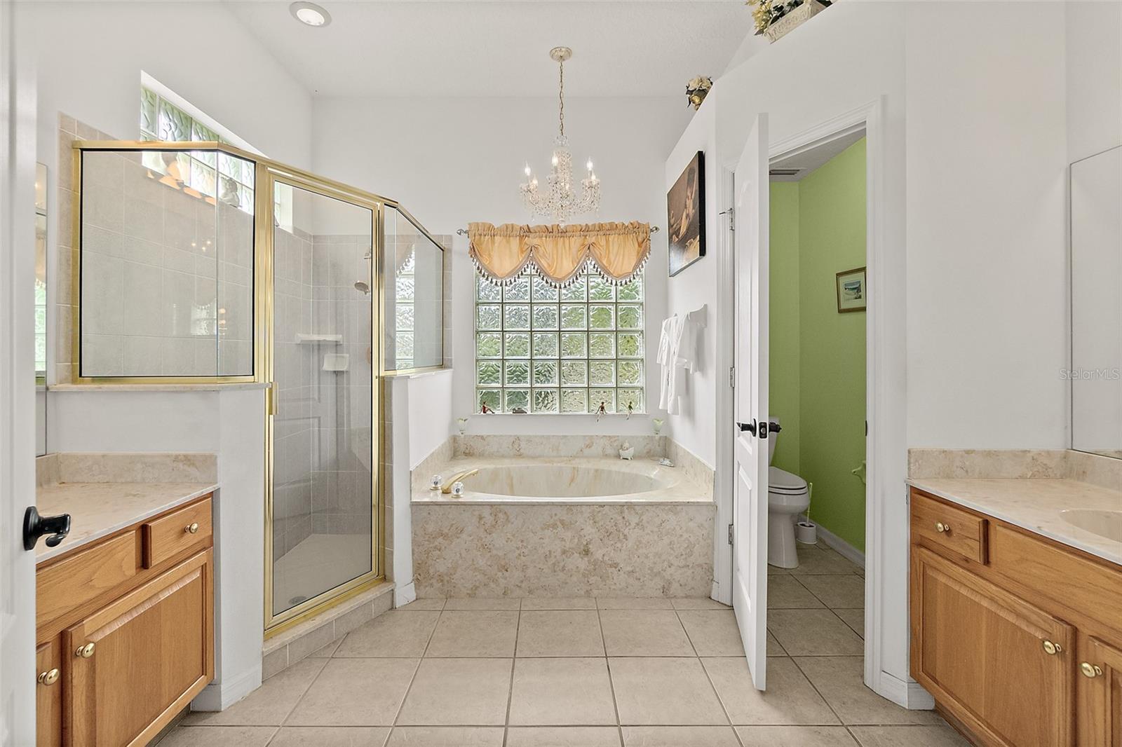 CYPRESS KNOLL - Residential