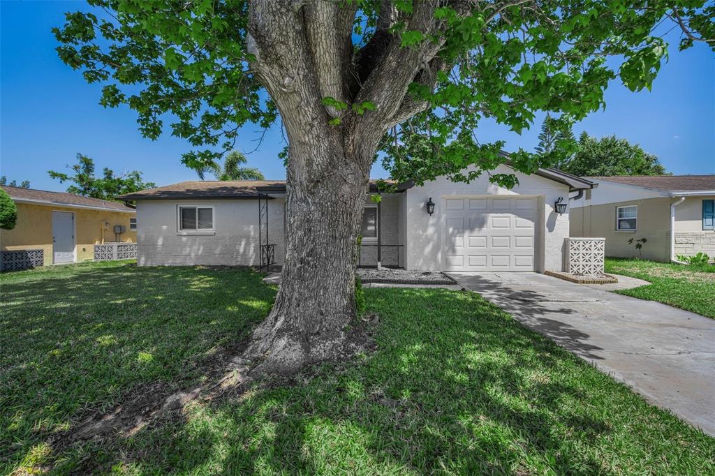 Photo of 1184 Chelsea Lane, Holiday, FL 34691 (MLS # TB8499176)