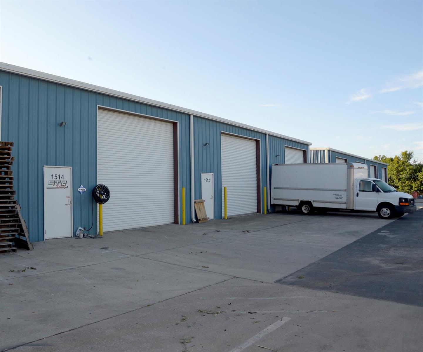 LAKE SHORE ADD - Commercial Lease