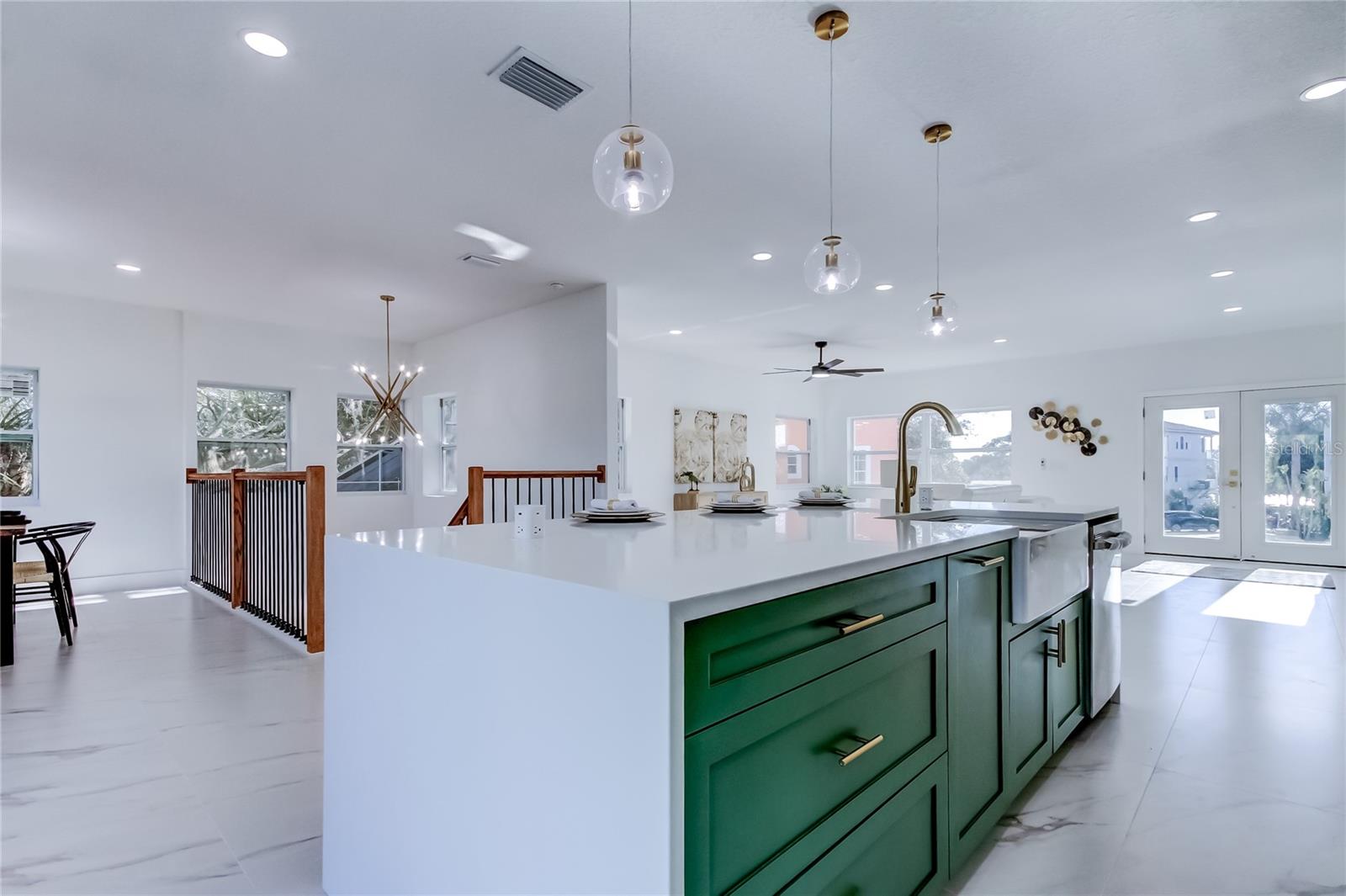 OYSTER BAYOU - Residential