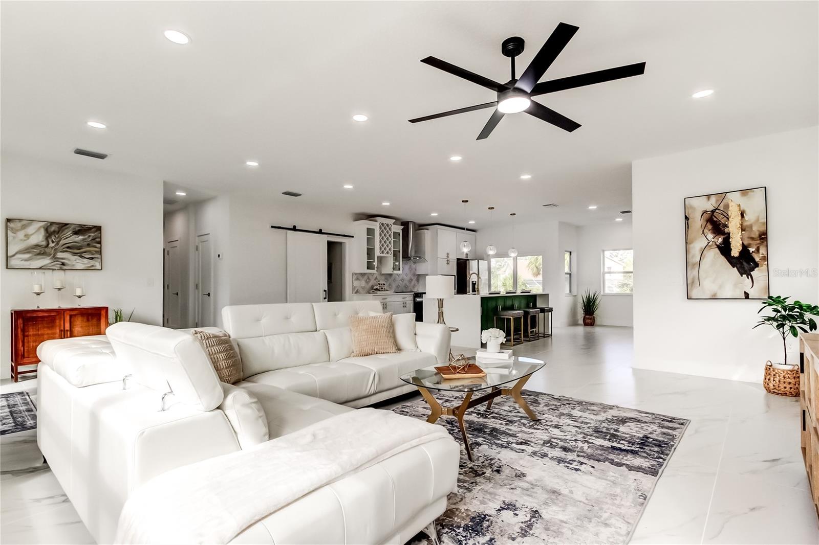 OYSTER BAYOU - Residential