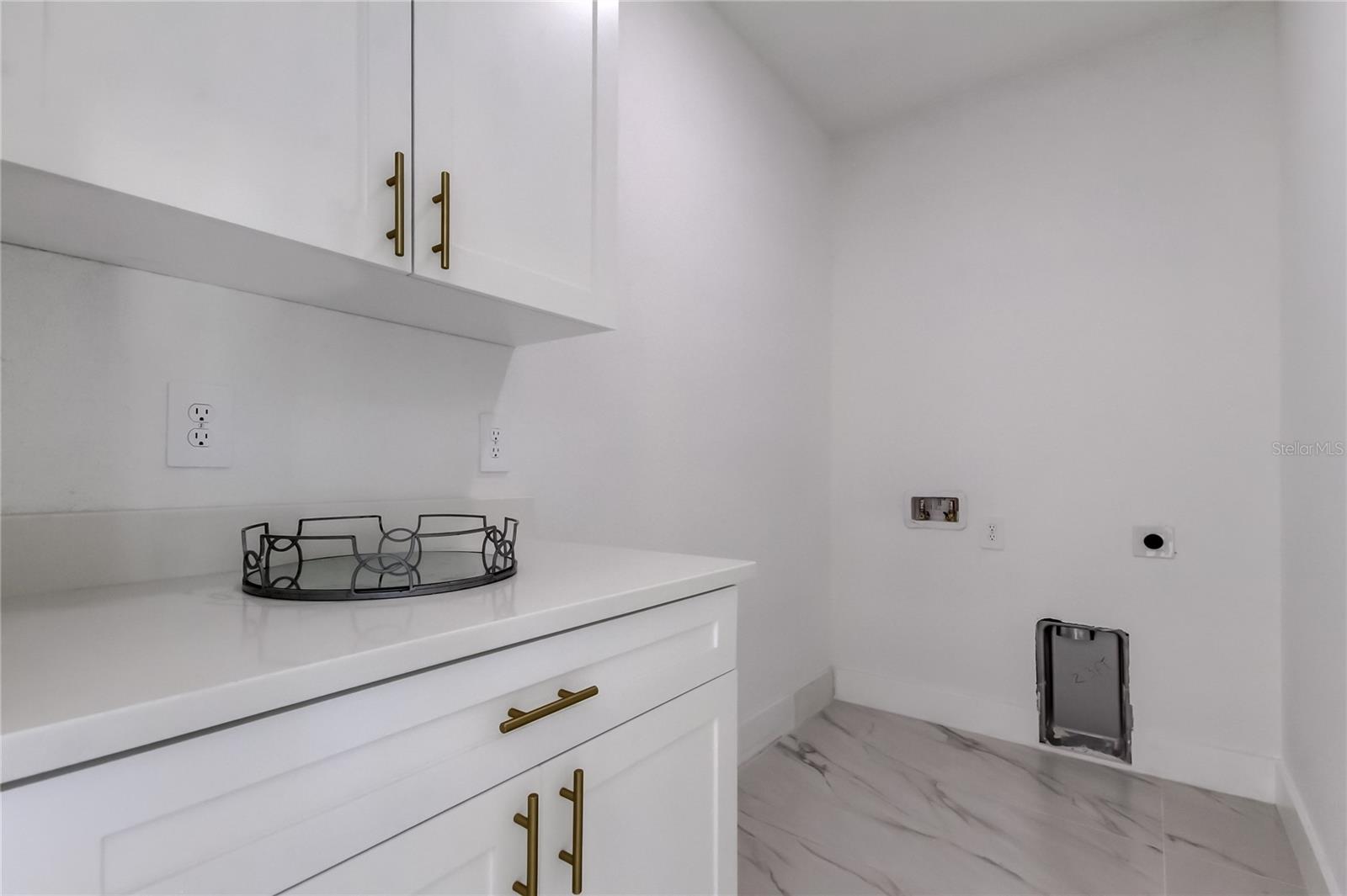 OYSTER BAYOU - Residential