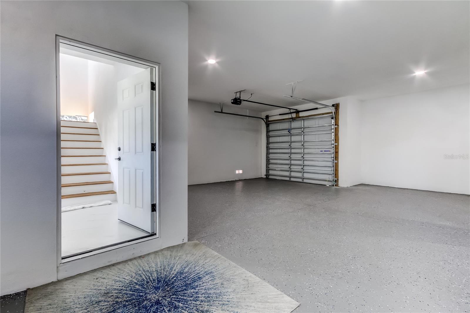 OYSTER BAYOU - Residential