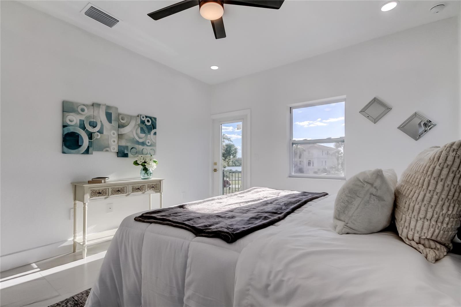 OYSTER BAYOU - Residential