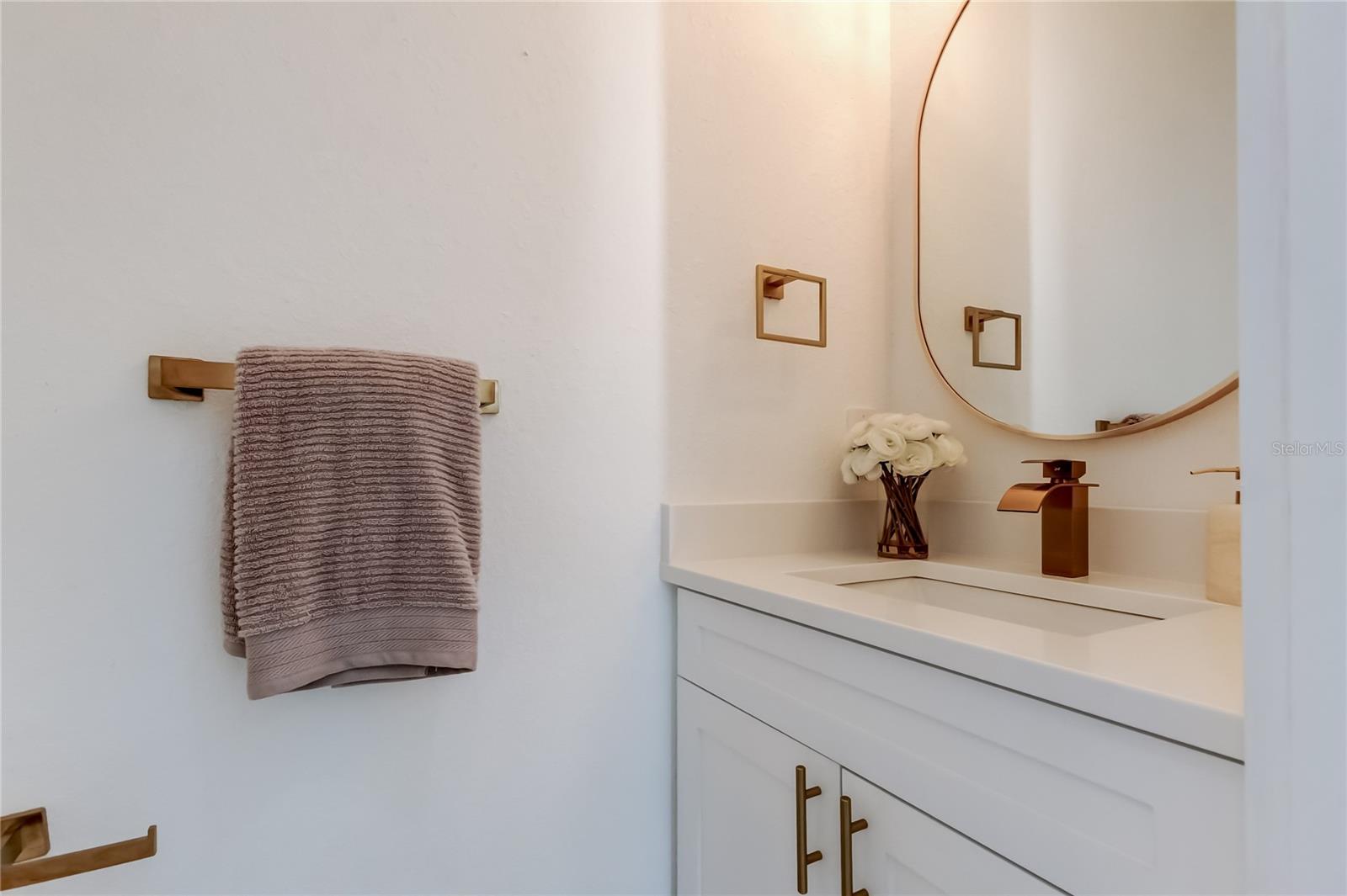 OYSTER BAYOU - Residential