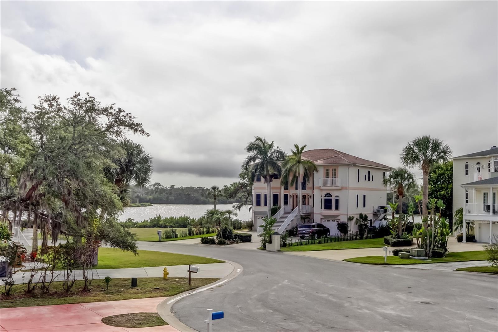 OYSTER BAYOU - Residential