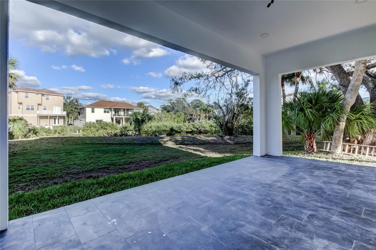 OYSTER BAYOU - Residential