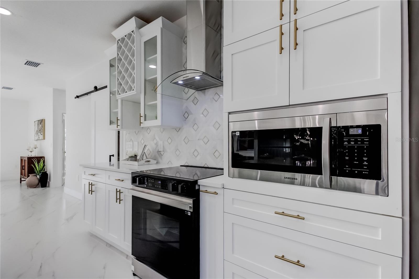 OYSTER BAYOU - Residential