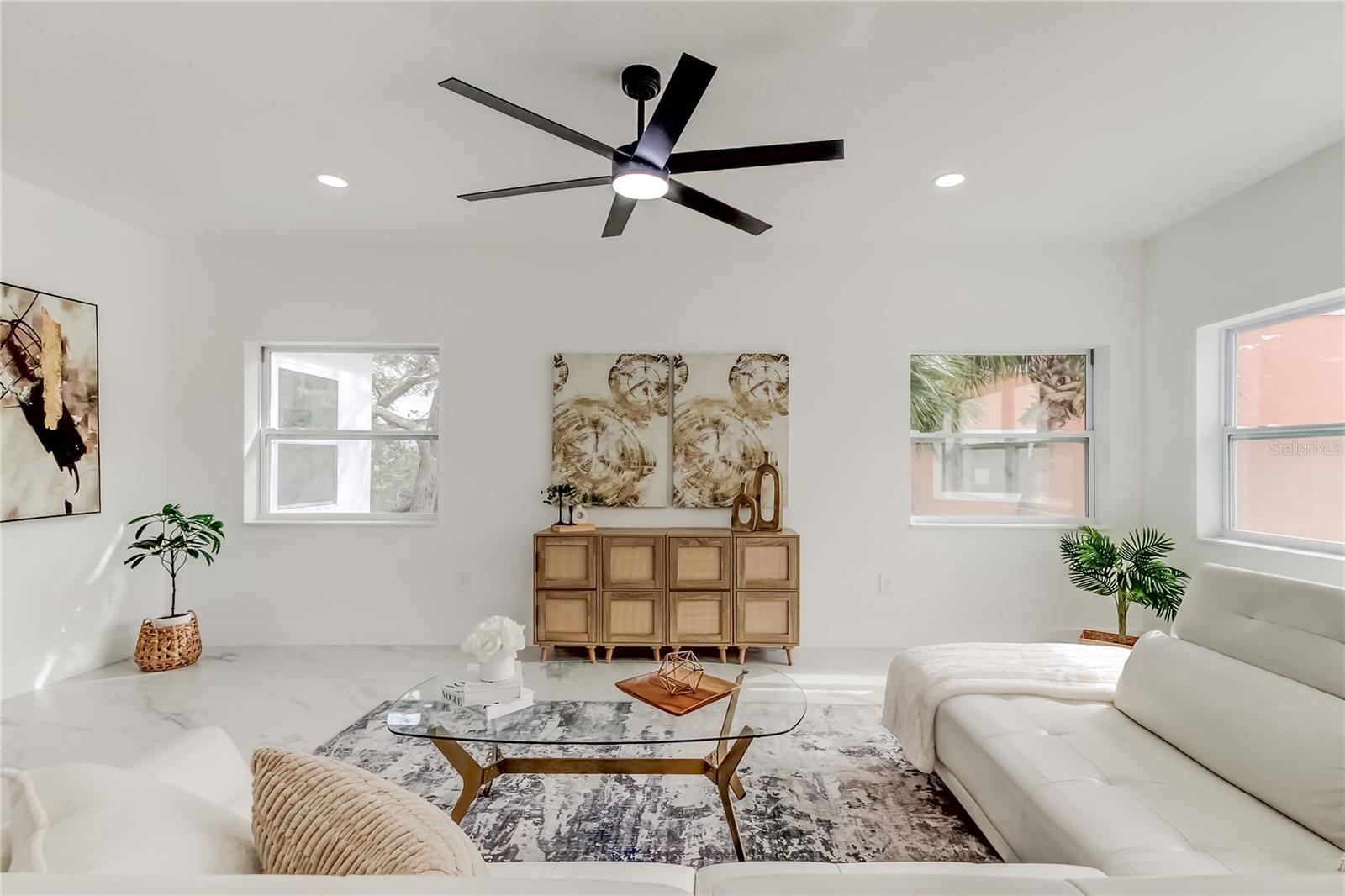 OYSTER BAYOU - Residential